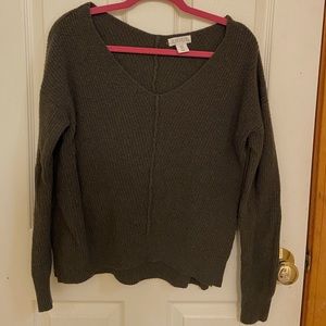 Cozy Ruby Moon Sweater (green)